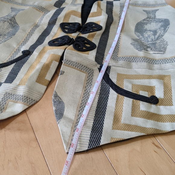 🐦3/$20🐦 Max & Mabel geometric tapestry vest - Picture 9 of 11